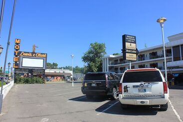 Lewis & Clark Motel   Bozeman