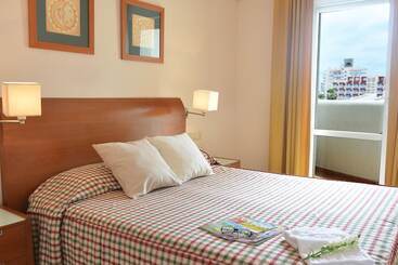 آپارتمان Benalbeach