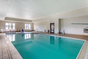 هتل Comfort Inn & Suites Carbondale University Area