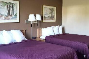 هتل Coratel Inn & Suites By Jasper Mankato