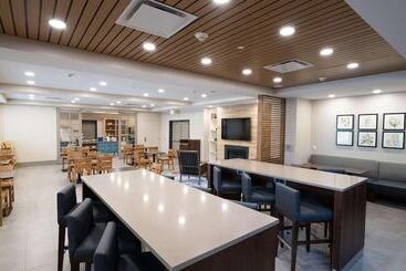 هتل Country Inn & Suites By Radisson, State College Penn State Area , Pa