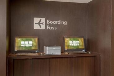 هتل Courtyard By Marriott Baltimore Bwi Airport