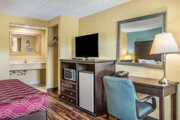 Econo Lodge Hotel Bradford
