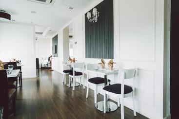 هتل Granada Johor Bahru