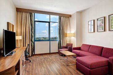 هتل Hilton Garden Inn Sevilla