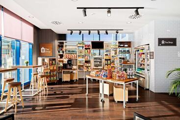 هتل Hilton Garden Inn Sevilla