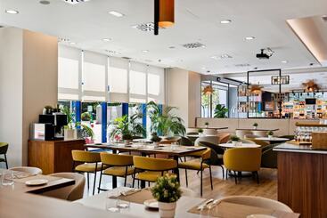 هتل Hilton Garden Inn Sevilla