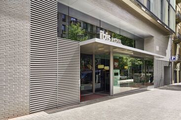 هتل Ibis Barcelona Centro