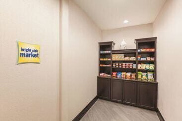 هتل La Quinta By Wyndham Houston Iah Bush Intl Airport E