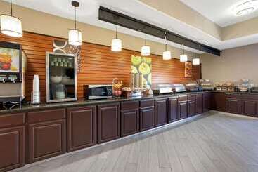 هتل La Quinta By Wyndham Houston Iah Bush Intl Airport E