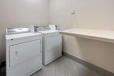 هتل La Quinta By Wyndham Houston Iah Bush Intl Airport E