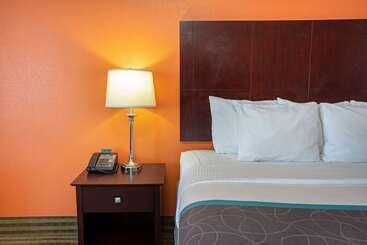 هتل La Quinta By Wyndham Houston Iah Bush Intl Airport E