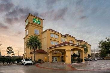 هتل La Quinta By Wyndham Houston Iah Bush Intl Airport E