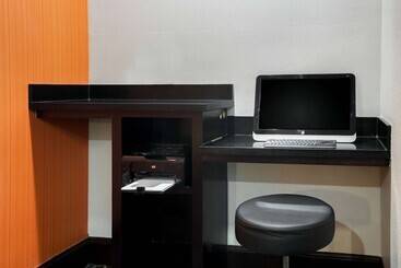 هتل La Quinta By Wyndham Houston Iah Bush Intl Airport E