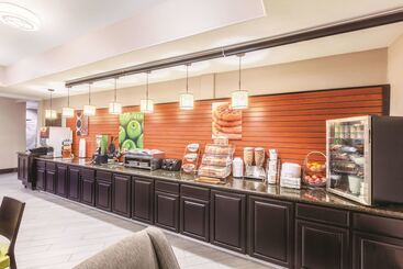 هتل La Quinta By Wyndham Houston Iah Bush Intl Airport E