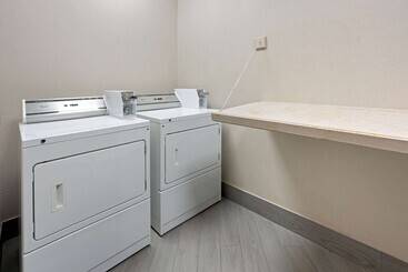 هتل La Quinta By Wyndham Houston Iah Bush Intl Airport E