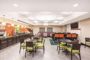 هتل La Quinta By Wyndham Houston Iah Bush Intl Airport E
