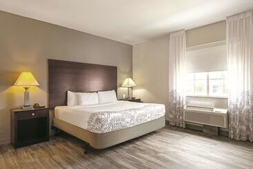هتل La Quinta By Wyndham Mckinney