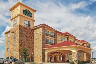 هتل La Quinta By Wyndham Mckinney
