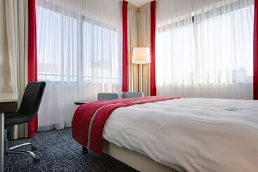 هتل Park Inn By Radisson Amsterdam Airport Schiphol