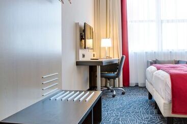 هتل Park Inn By Radisson Amsterdam Airport Schiphol