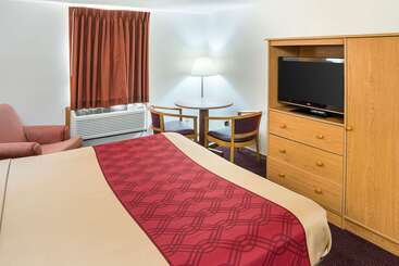 هتل Rodeway Inn & Suites