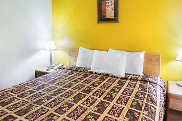 هتل Rodeway Inn & Suites