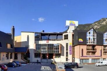 Отель Suite Home Briancon Serre Chevalier