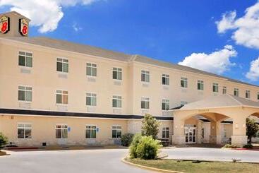 هتل Super 8 By Wyndham Odessa Tx