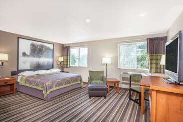 酒店 Super 8 By Wyndham Richlands/claypool Hill Area