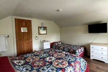 هتل The Riverside Inn
