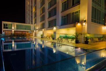 هتل Zenith Kuantan