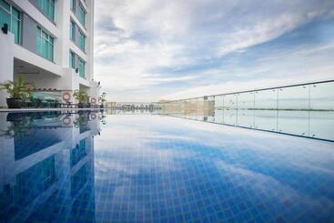 هتل Zenith Kuantan