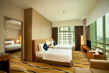 هتل Zenith Kuantan