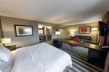 モーテル Hampton Inn Neptune/wall