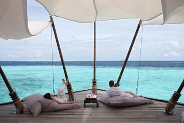استراحتگاه Constance Moofushi Maldives   All Inclusive