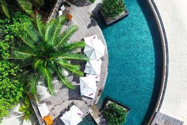 استراحتگاه Constance Moofushi Maldives   All Inclusive