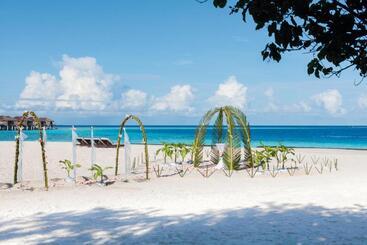 استراحتگاه Constance Moofushi Maldives   All Inclusive