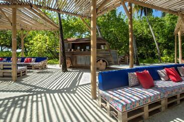 استراحتگاه Constance Moofushi Maldives   All Inclusive