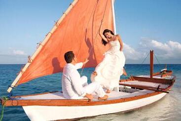 استراحتگاه Constance Moofushi Maldives   All Inclusive