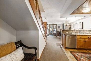 The Caledonian By All Seasons Resort Lodging