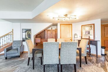 The Caledonian By All Seasons Resort Lodging