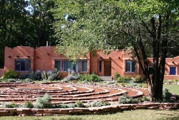 Adobe And Pines Inn Bed And Breakfast