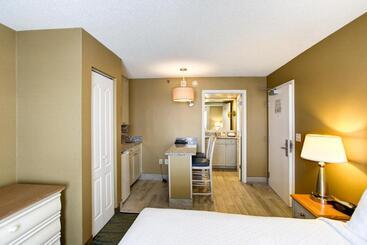 Boardwalk Resort  And Villas