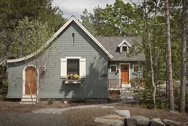 Hidden Pond Resort