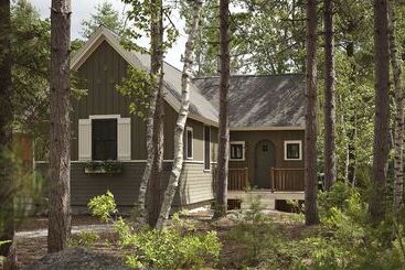Hidden Pond Resort
