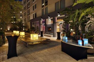 ホテル Aloft Jacksonville Tapestry Park