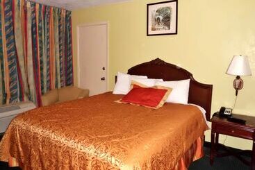 هتل America S Best Inn & Suites Lakeland