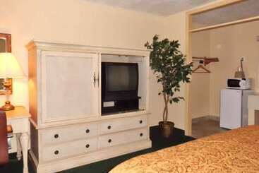 هتل America S Best Inn & Suites Lakeland