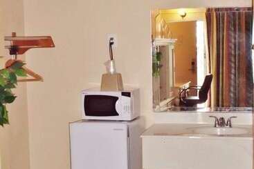 هتل America S Best Inn & Suites Lakeland